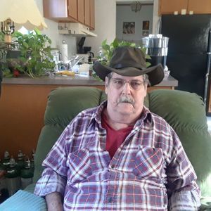 Meet your Posher, Chuck